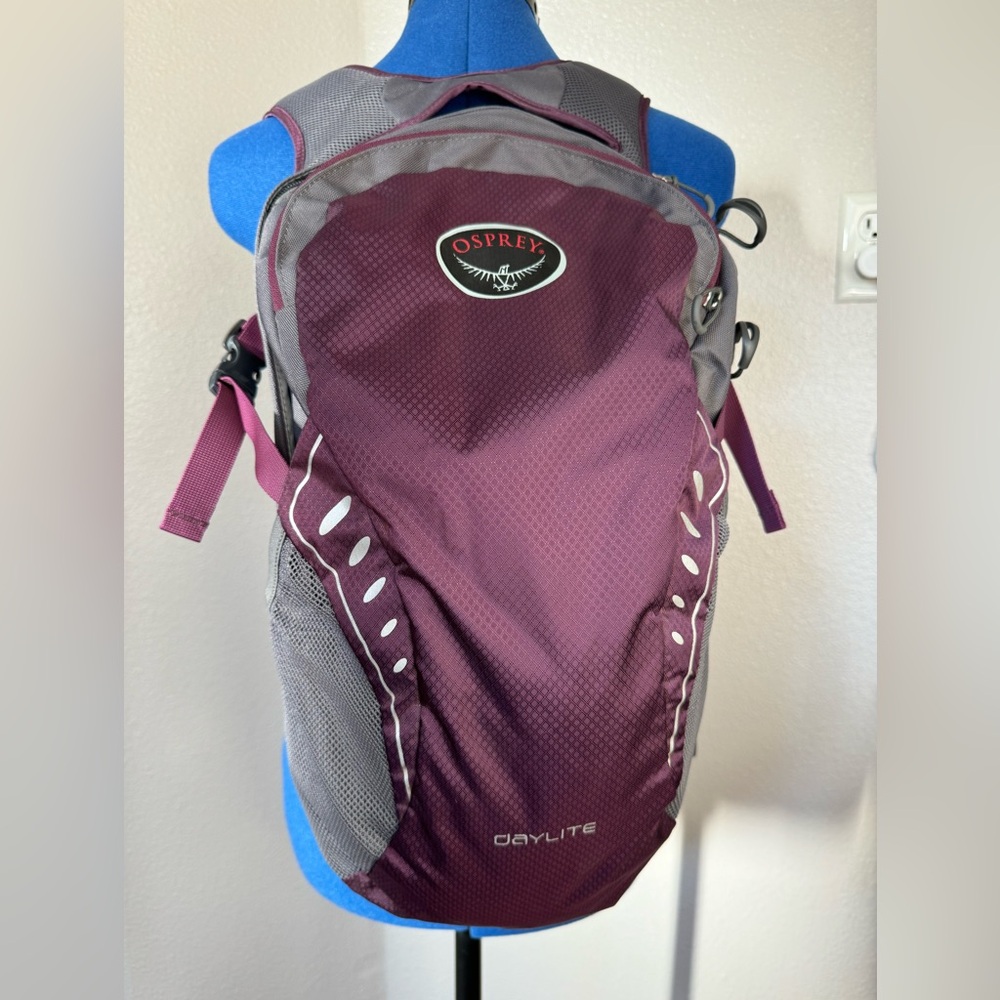 Osprey Daylite pack 13 liter EUC  plum
